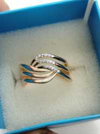 Золотое кольцо 17.5 размер 2.59 грамма