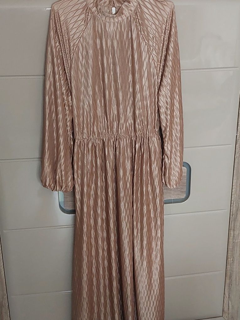 Elegancka sukienka