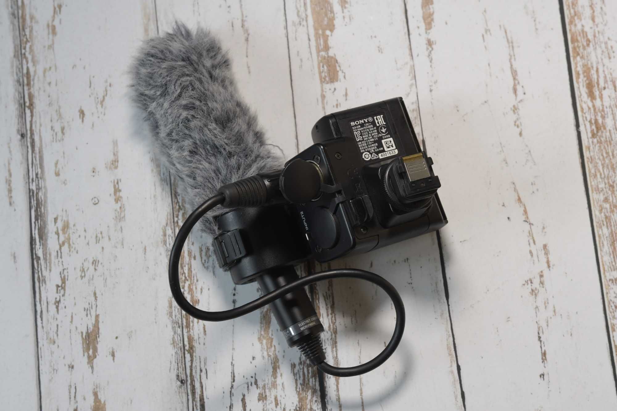Zestaw adaptera sony  XLR-A2M z mikrofonem