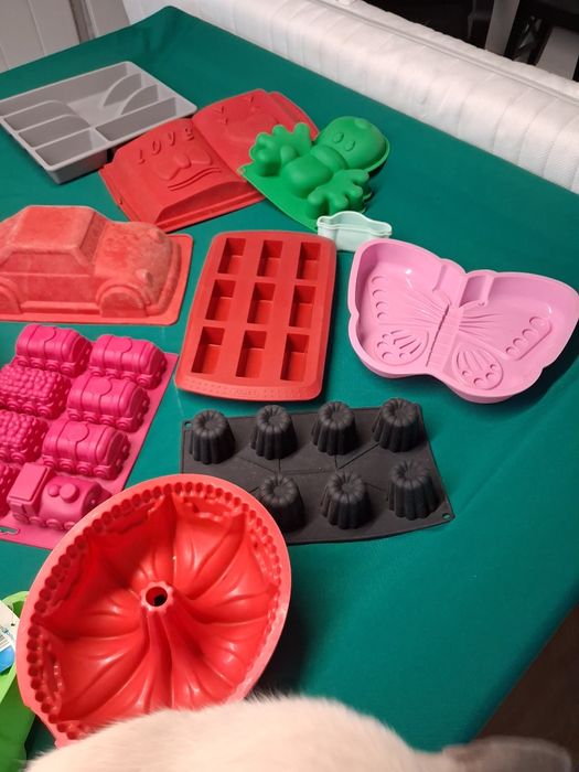 Várias formas para bolos