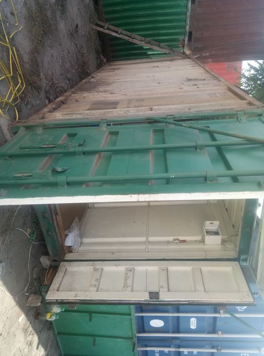 Контейнер не стандартный 20ф под зерно или на причал шириной 2и