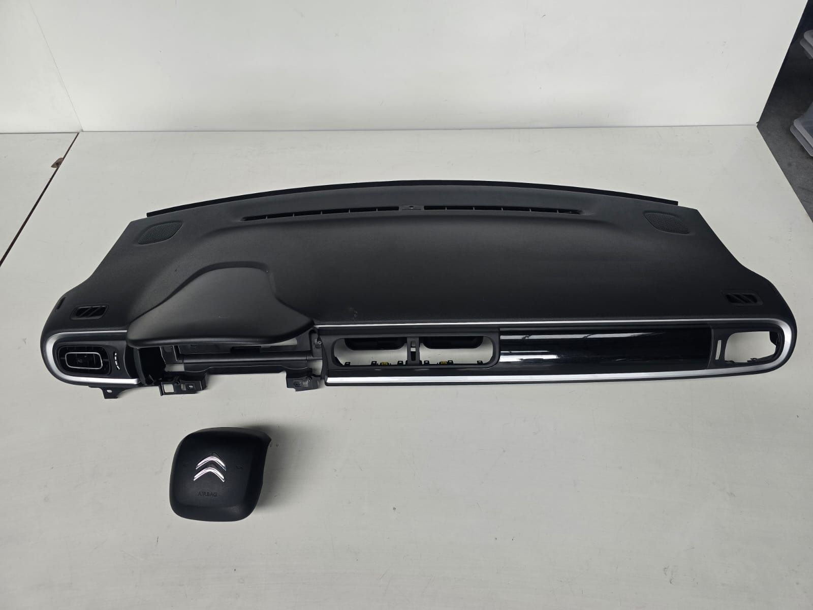 Konsola Citroen C3 III airbag deska rozdzielcza