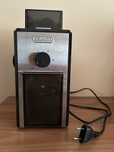 Młynek elektryczny do kawy DeLonghi KG89