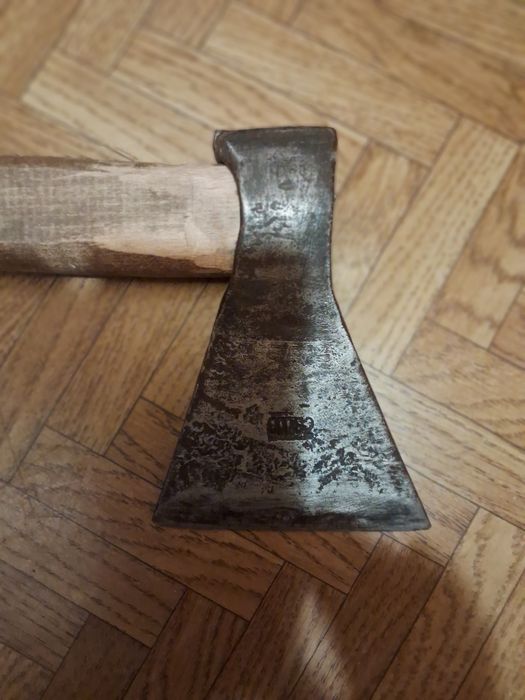 Топоры ссср  1962,1990 г/в в хорошем состоянии смотрите фото