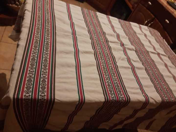 Скатертини декор етно обрус на круглий і квадратний стіл покривала