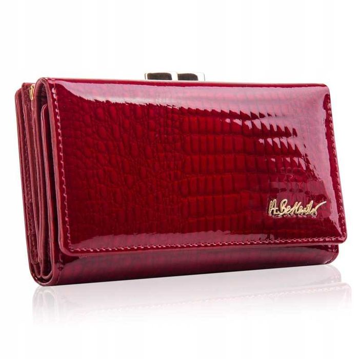 BETLEWSKI skórzany portfel damski czerwony lakierowany na bigiel croco