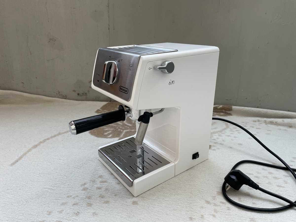 Ekspres do kawy DeLonghi ECP33.21.W