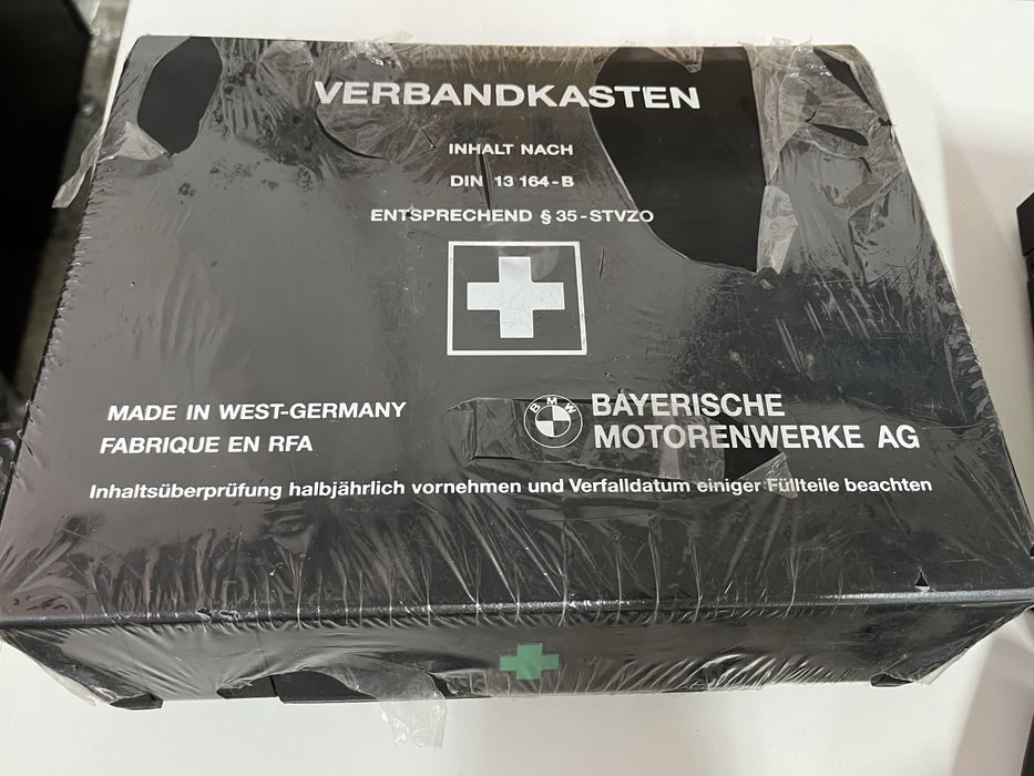 Farmacia/kit primeiros socorros BMW E31/E34