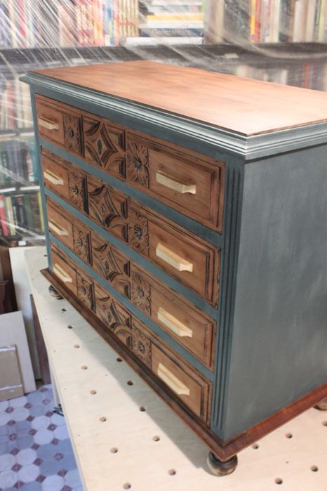 Comoda Vintage de Madeira maciça / Vintage solid wood dresser