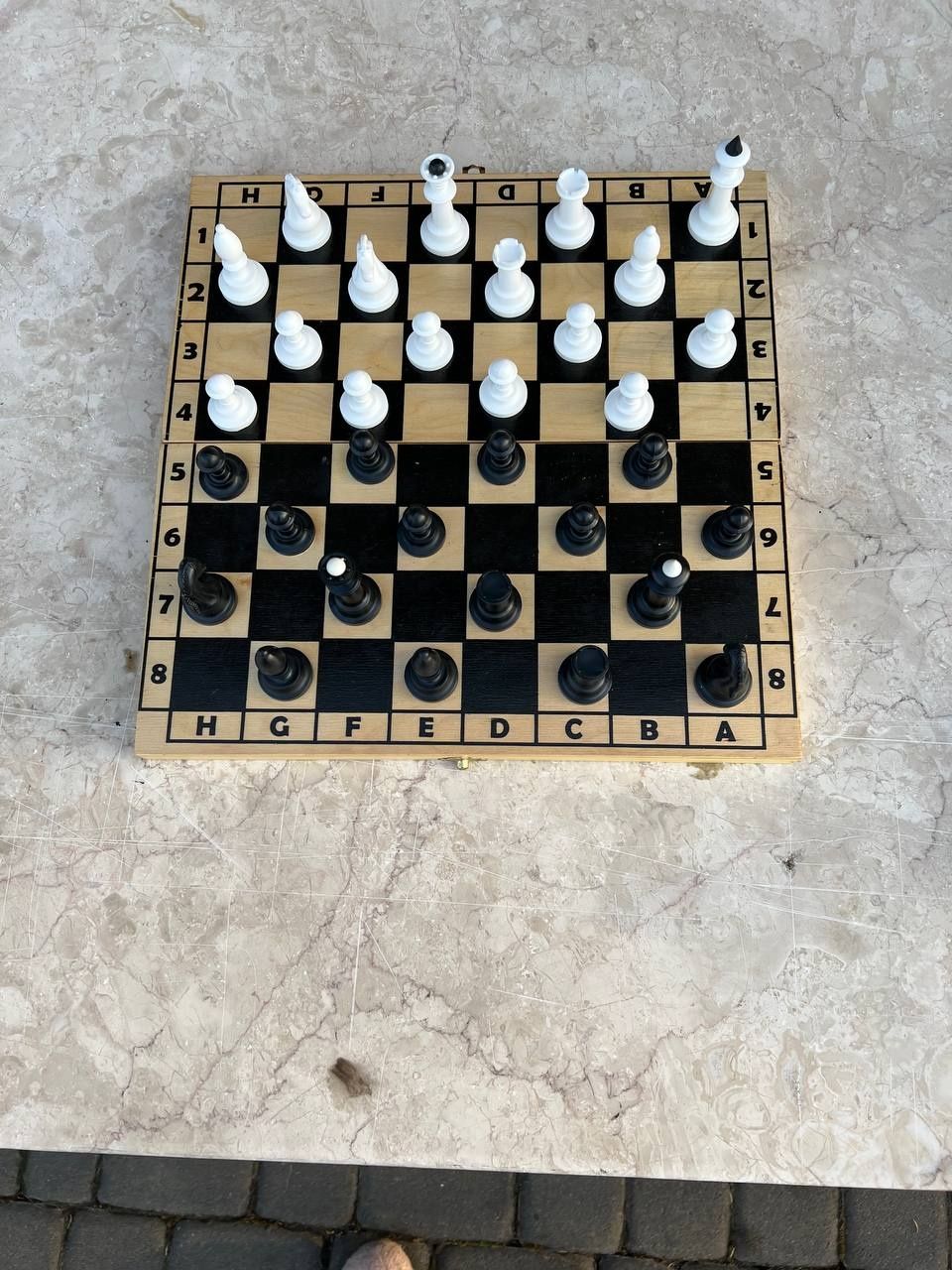 Шахмати, шашки 2 в 1