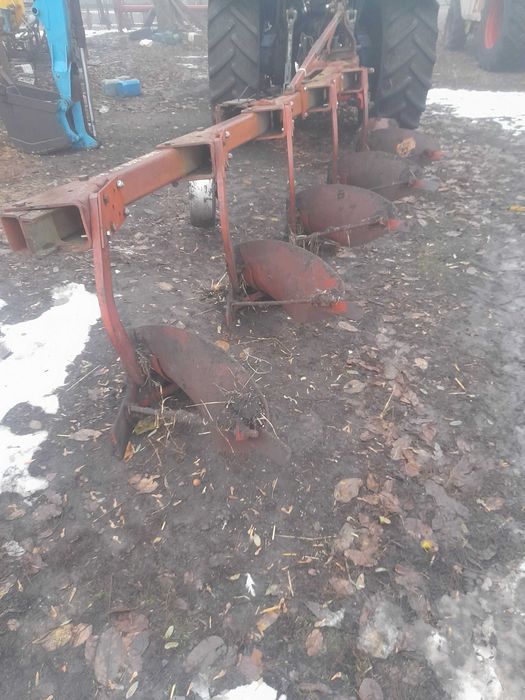 Плуг воогель 5корпусний