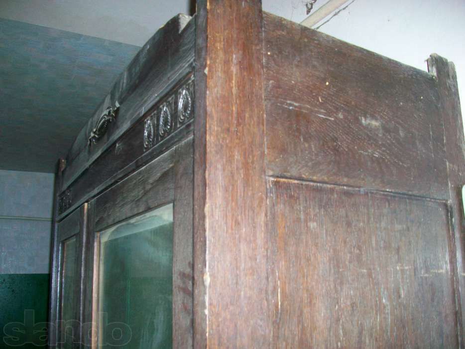 Старинный шкаф конца 19-начала 20 века