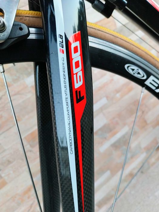 Bicicleta de estrada vitus SVRS zeniun R