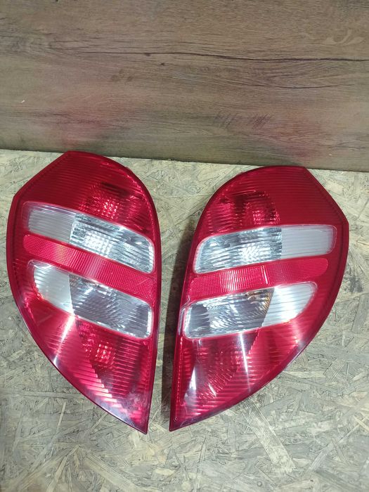 Mercedes A-klasa W169 lampa tył tylna prawa lewa oryginał demontaż.