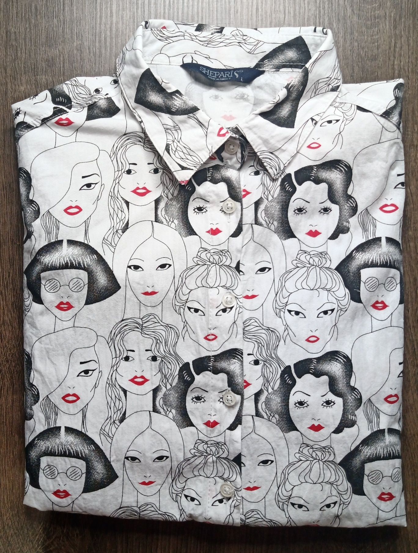 Набір з трьох жіночих рубашек