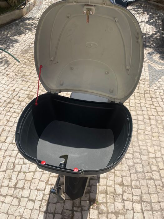 Scooter elétrica praticamente nova