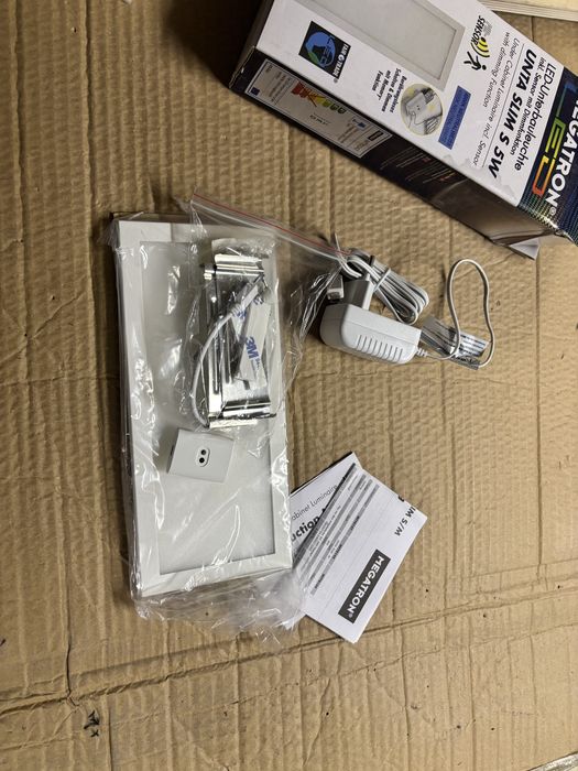 Lampka podszafkowa slim z czujnikiem 20 sztuk