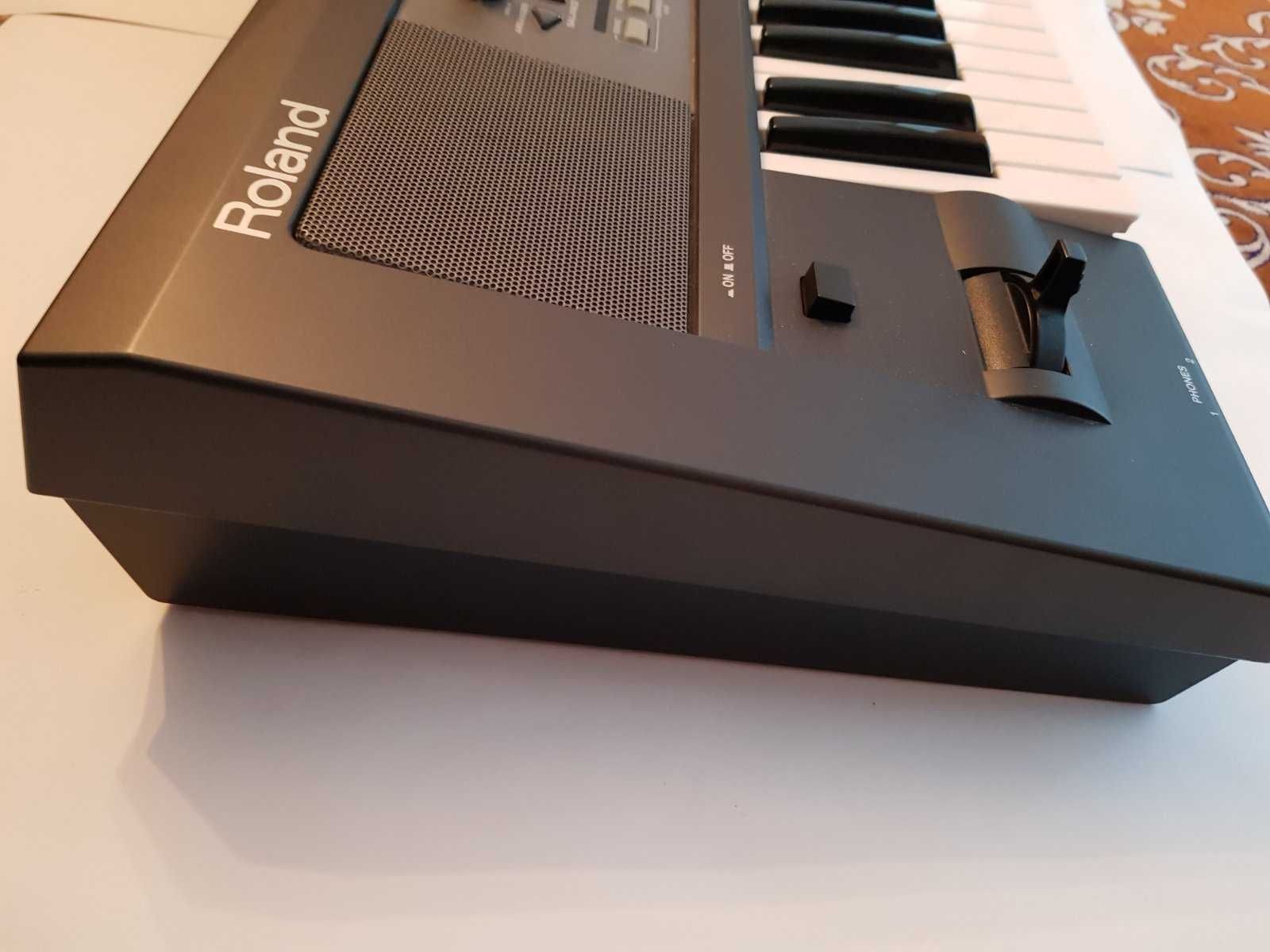 Синтезатор Roland e 09