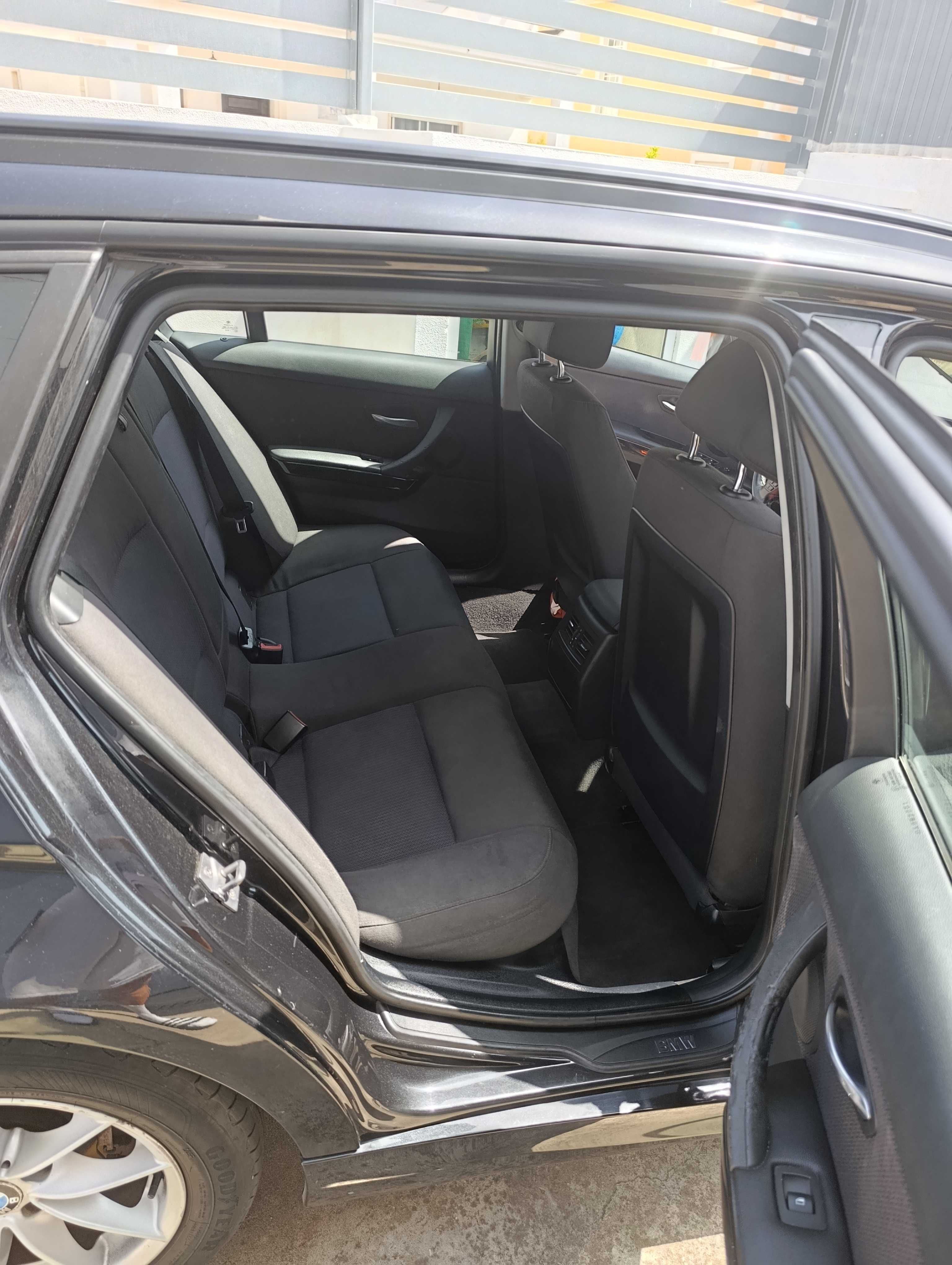 BMW 318 d touring 2010