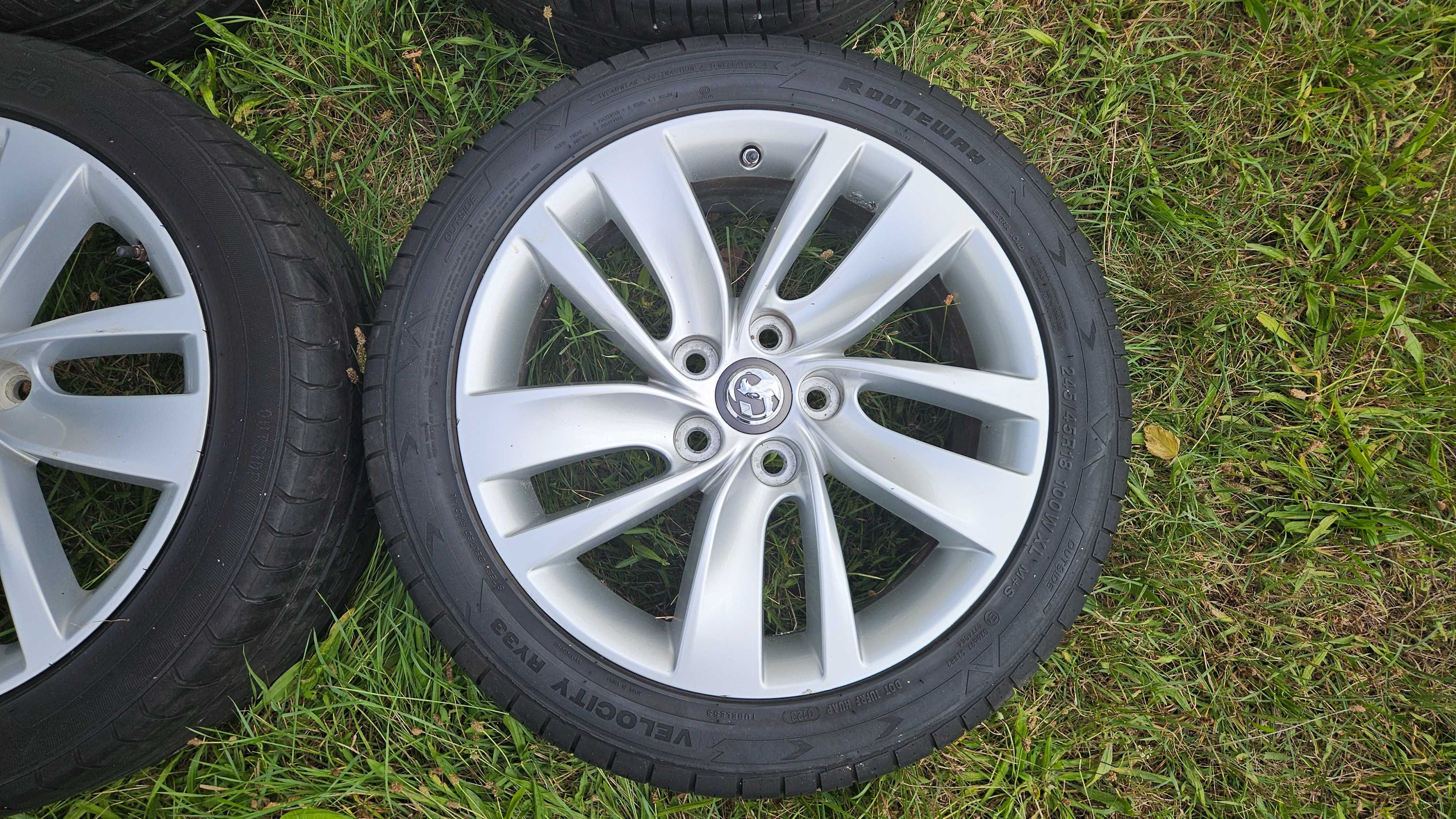 Koła Opel Insignia OP065K3 8.0" x 18" 5x120 ET42 opony 245/45 czujniki