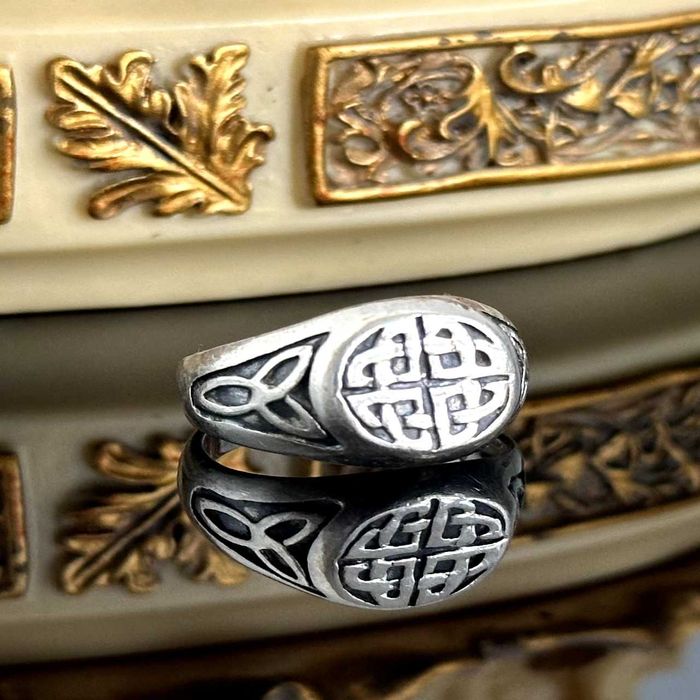 Srebrny sygnet męski z lat 70-tych ubiegłego stulecia - próba 925