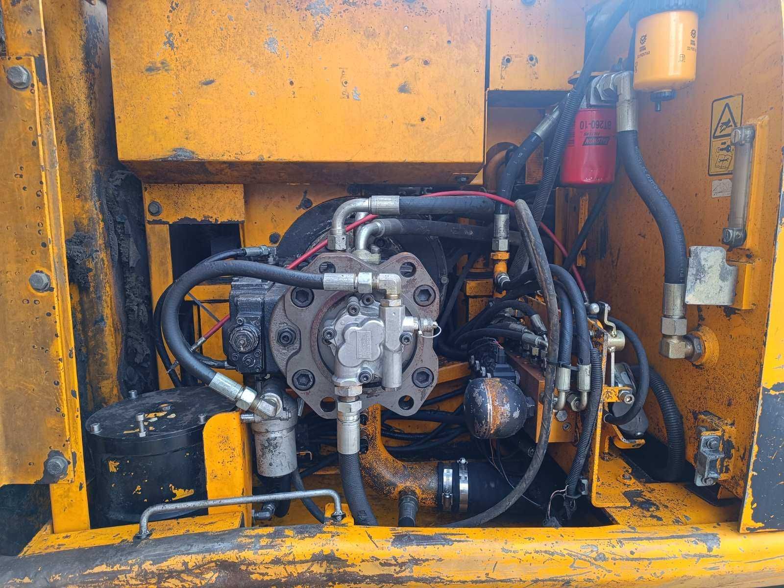 Екскаватор jcb js 220 cl