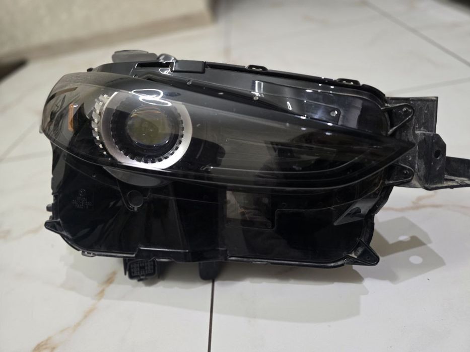 Права фара Mazda cx30 2019-2024