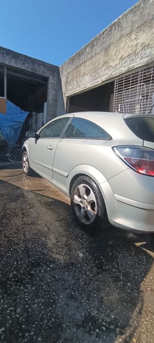 Opel Astra H GTC 1.7 CDTI (PEÇAS COMPLETO)