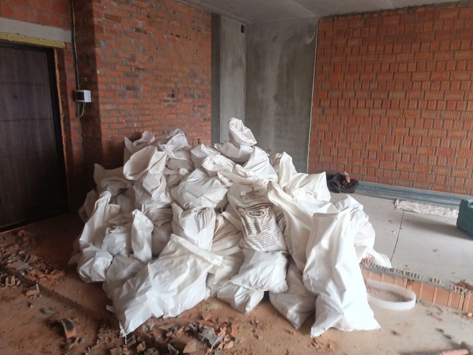 Демонтаж плитки стяжки перестенков