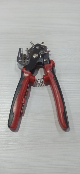 Діркопробивач дірокол револьверний пробивач отворів