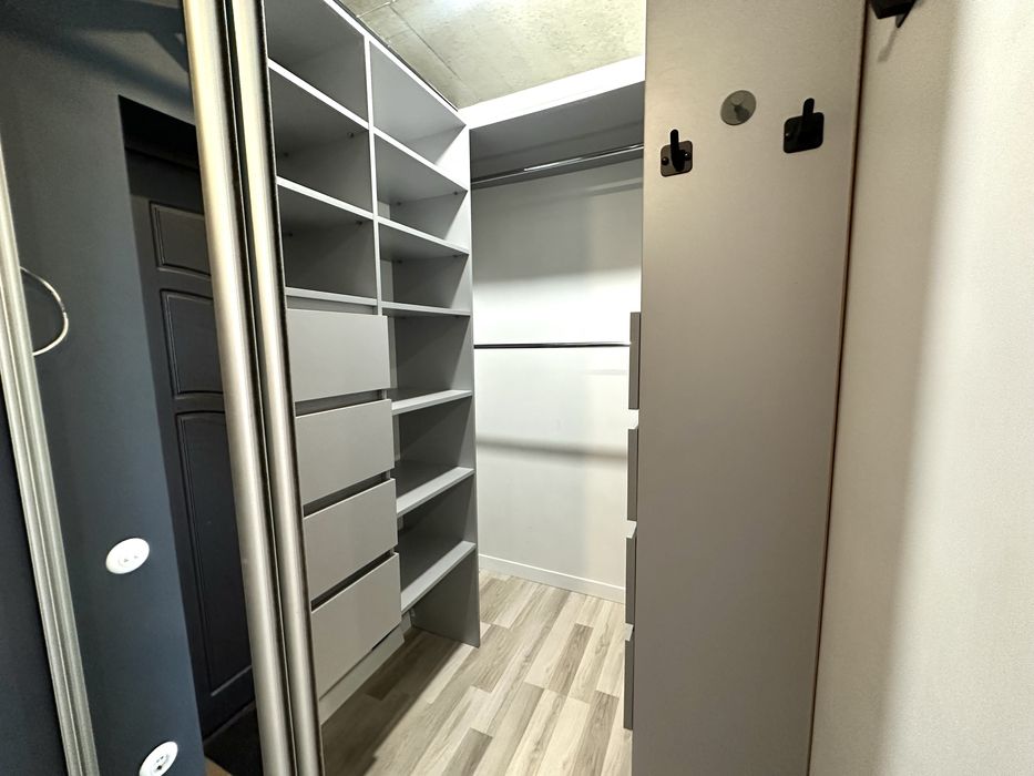 Продам квартиру на Біговій 17