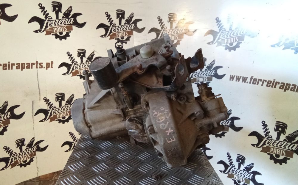 CAIXA DE VELOCIDADES PEUGEOT EXPERT 1.9D REF: 20TD30