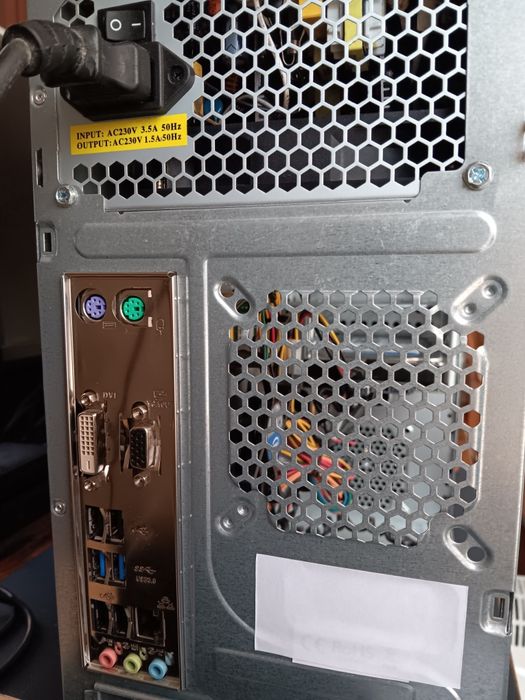 Pc de secretária + Monitor