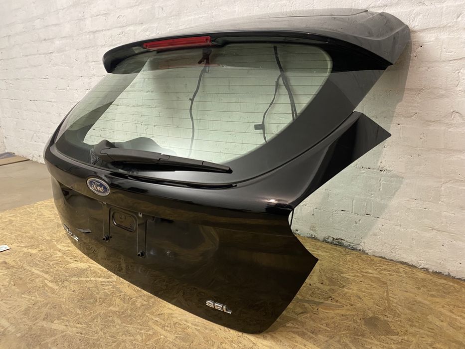 продам на Фокус 3 багажник рест та дорест