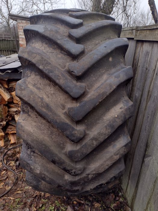Шина з диском та камерою 28.1R26. обміняю на шини 2 птс 4,  9/16
