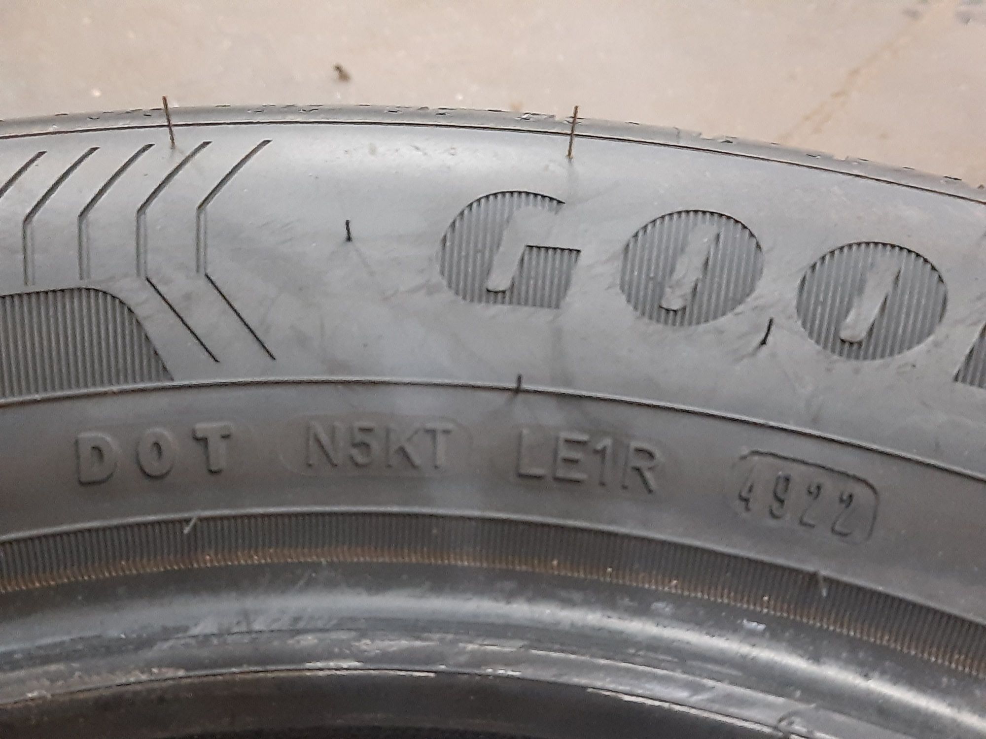 Opony 215/60R17 96H Goodyear Efficient Grip Performance