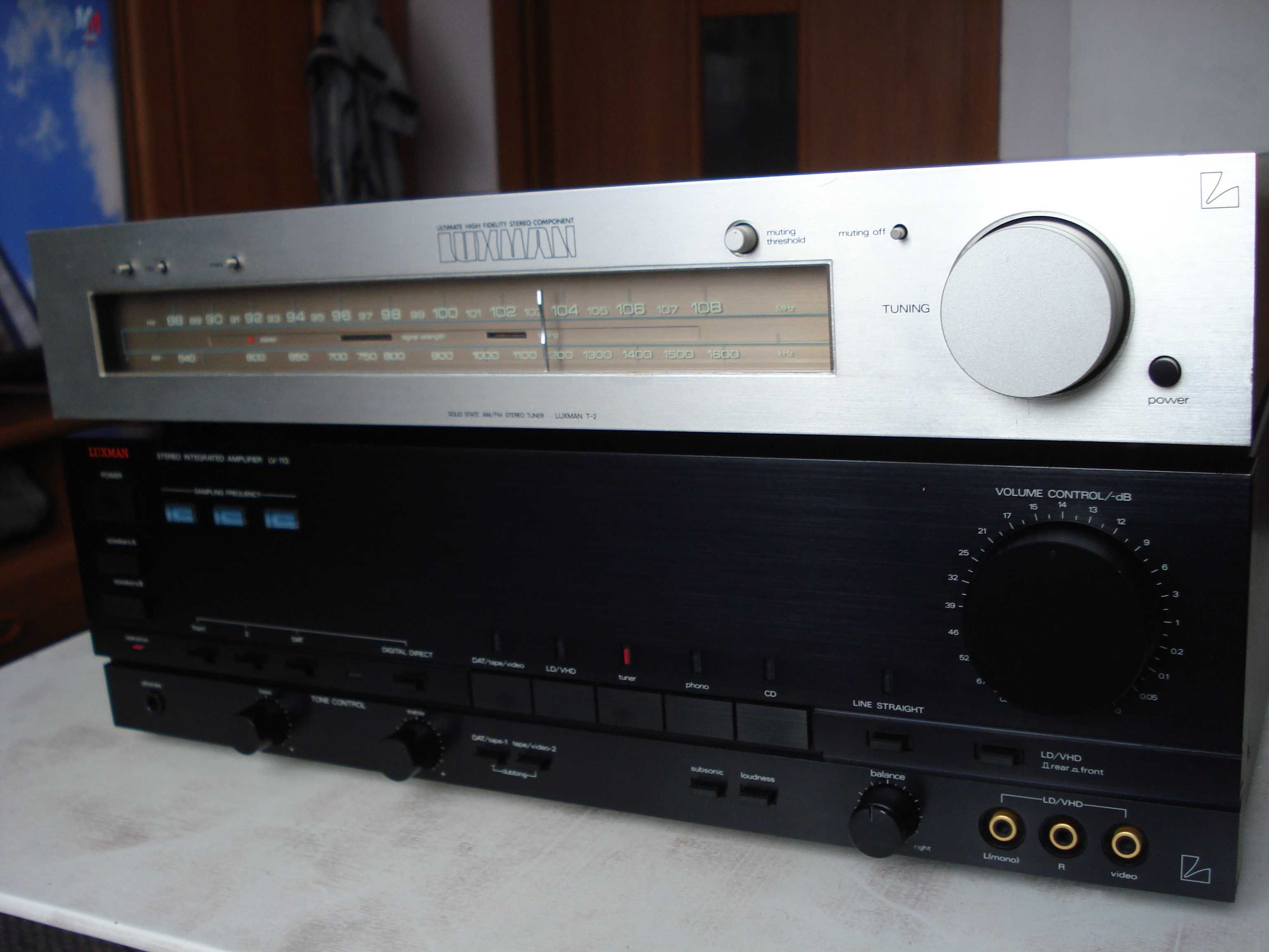 Підсилювач "Luxman" LV-113, cd-прогр. D-113D, тюнер T-2