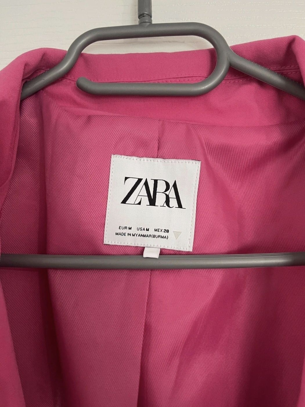 Różowa marynarka oversize