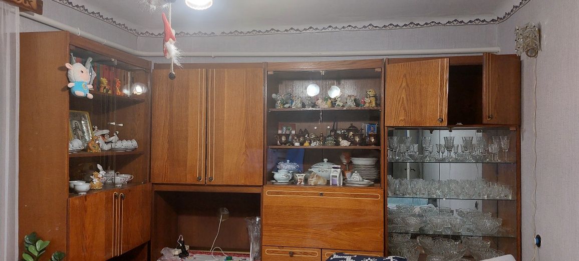 Продам стінку вдиване