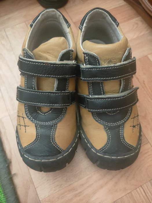Buty kapcie chłopięce