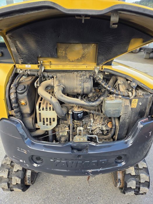 Yanmar SV 26 nowe gąsienice