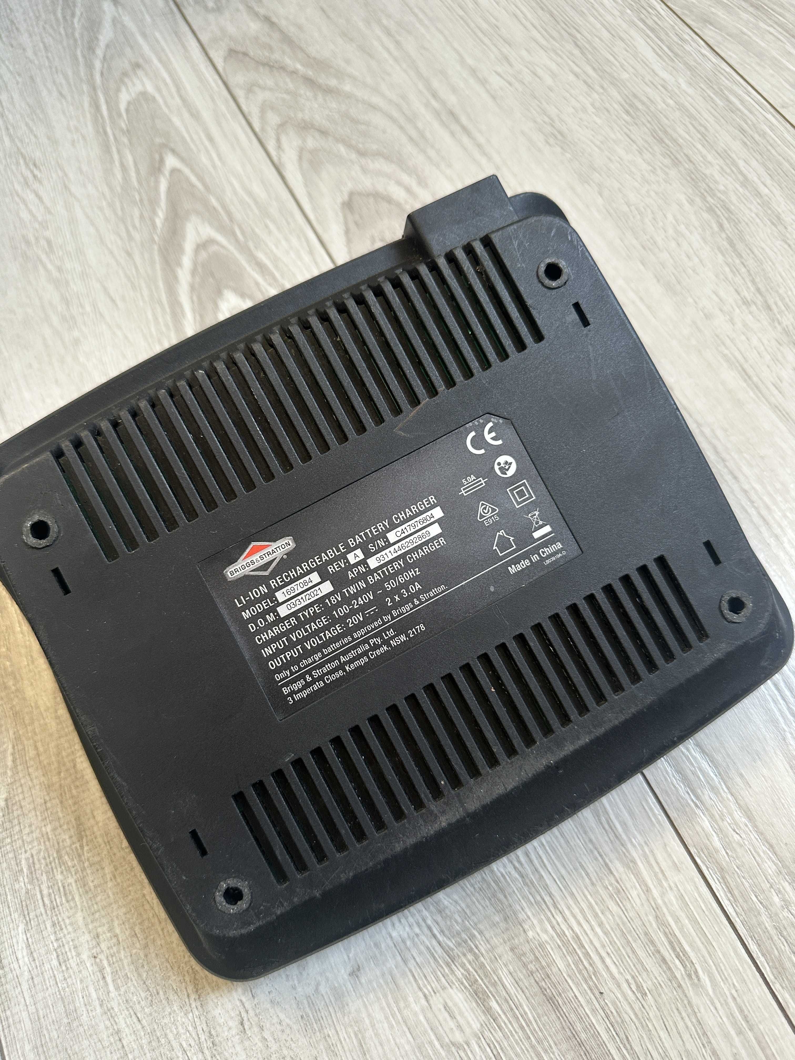Briggs & Stratton murray / sprint podwójna ładowarka do aku 18v