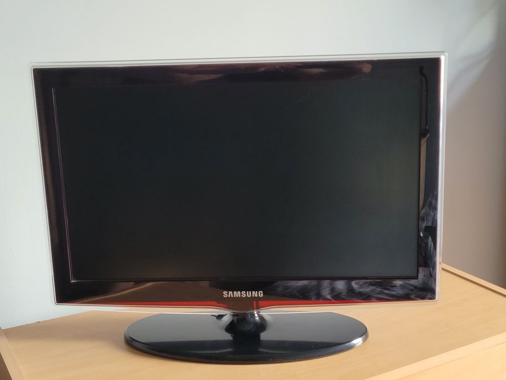 Telewizor Samsung 22 cale