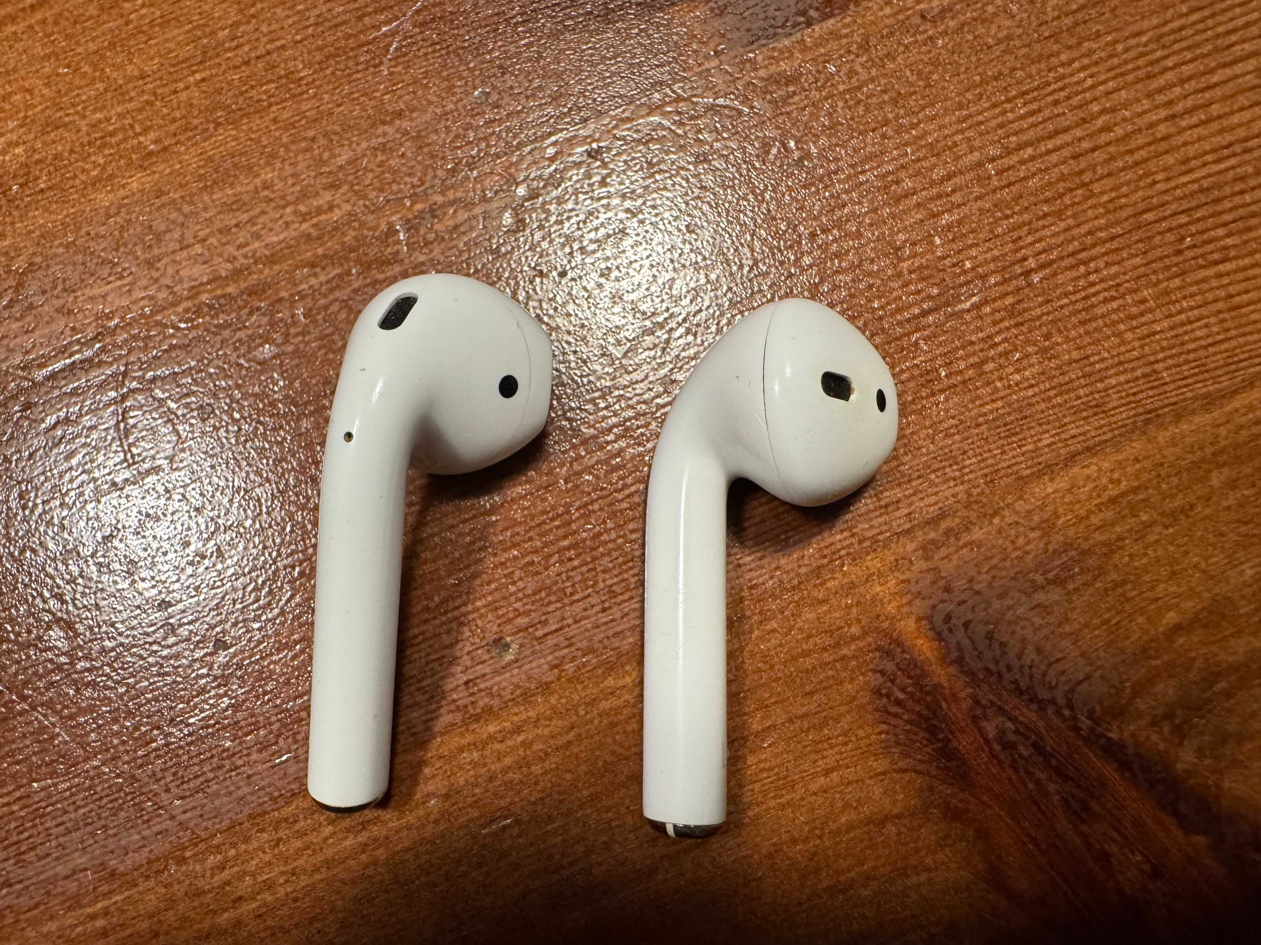 Słuchawki Apple AirPods 2 A2031 w stanie idealnym