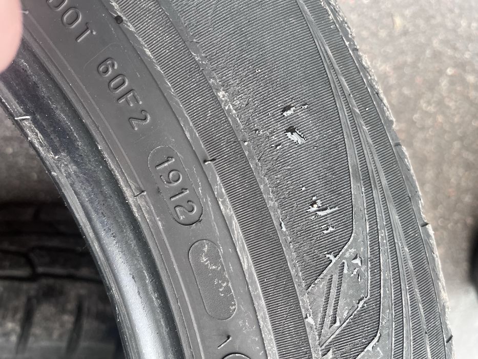 Пара 225/60/17 nokian