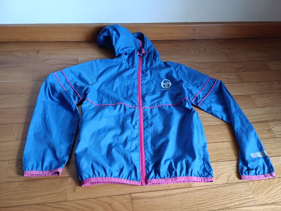 Corta vento/ impermeável de menina 9-10 anos
