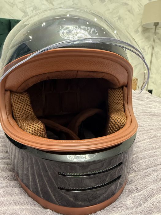 Мотошолом L новий