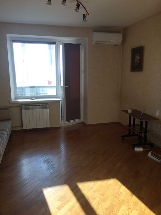 Продам 2к кв-ру, Автозаводська, 50, власник, Південний м-н, Запоріжжя