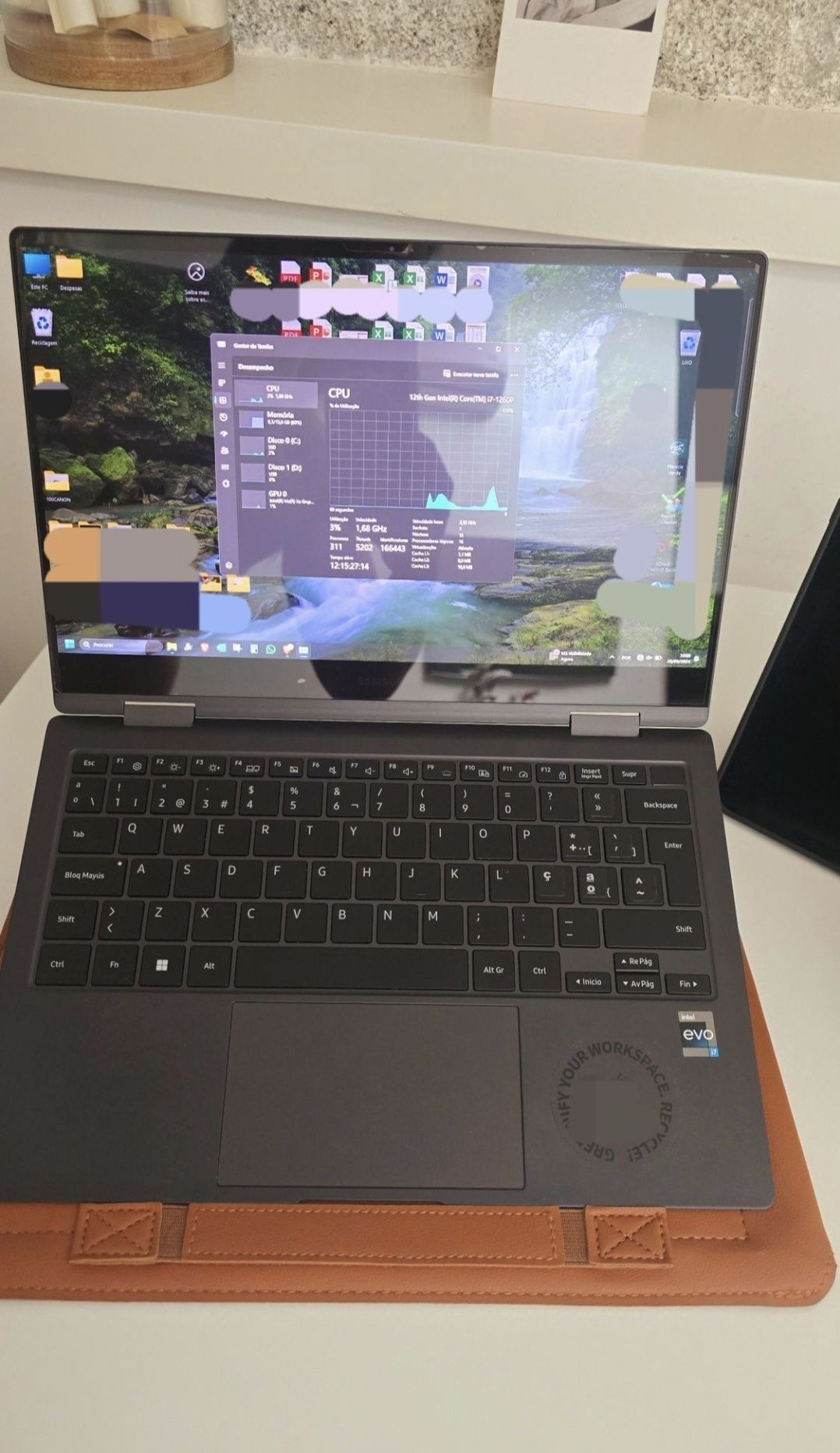 Portátil Samsung Book Pro 360 (touchscreen)