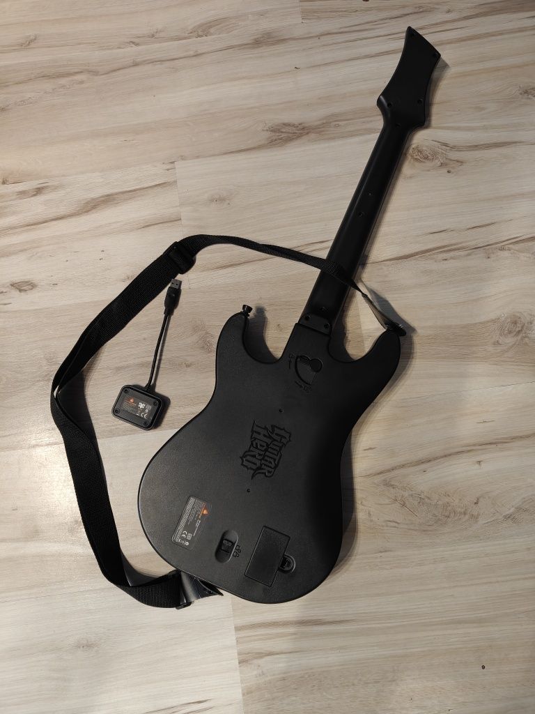 Gitara z guitar hero Word tour ps3